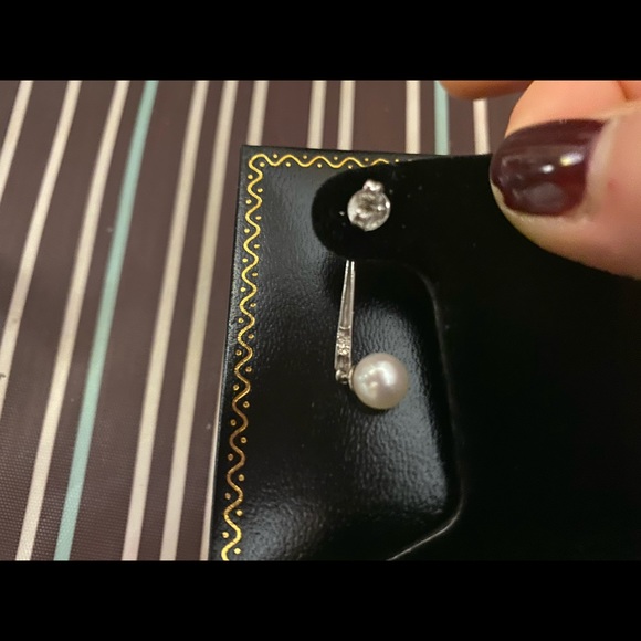 14 K white gold dangle pearl earrings - Picture 3 of 6